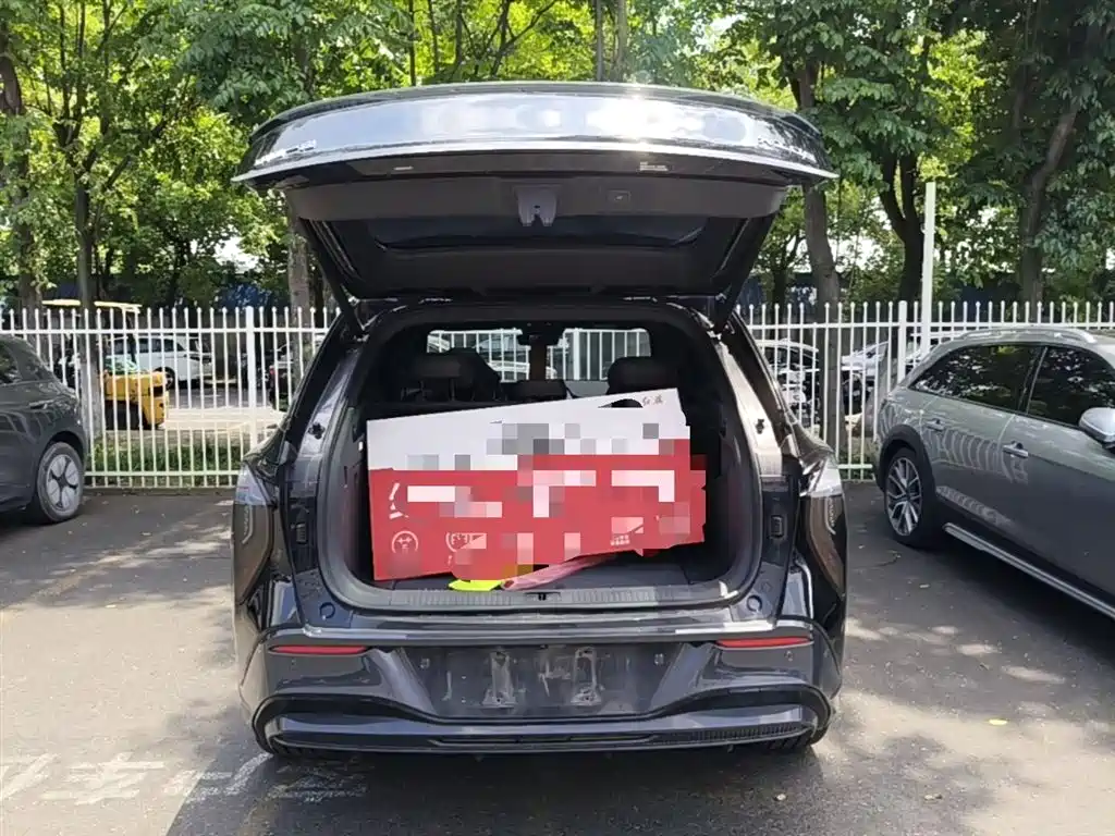 Hongqi Tian Gong 08 2025 680 Ultra AWD фото 19