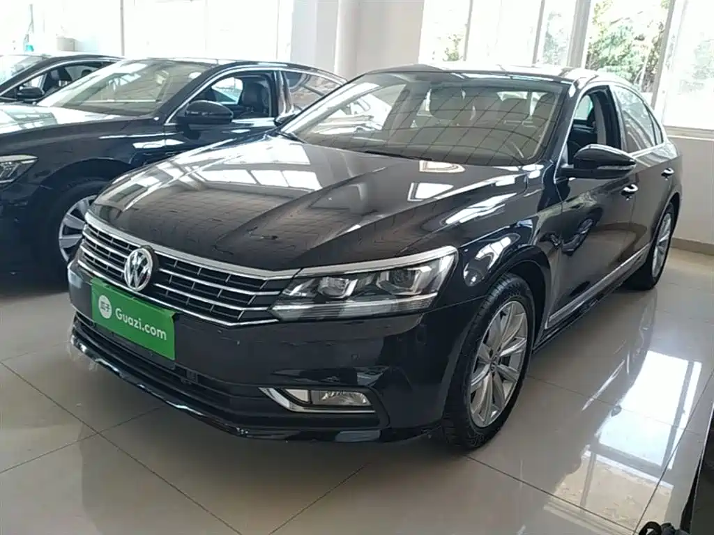 Volkswagen Passat 2017 330TSI DSG Prestige фото 2