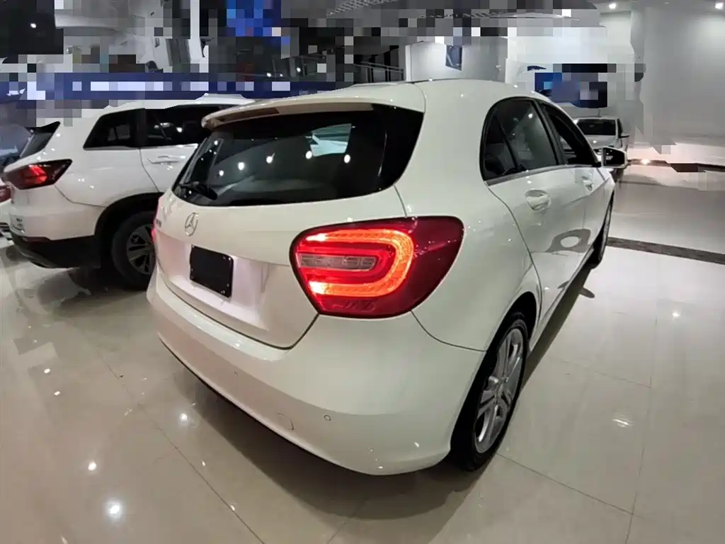 Mercedes-Benz A-Class (Import) 2015 A 180 фото 7