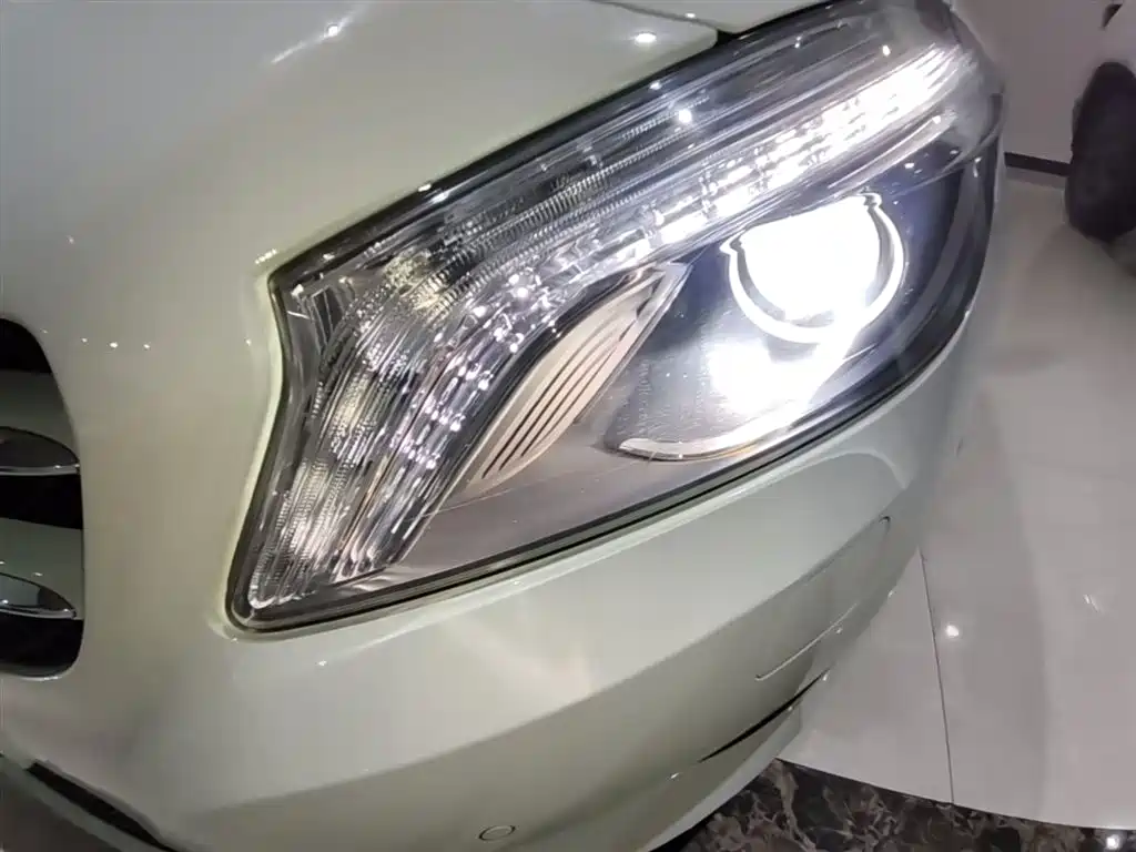 Mercedes-Benz A-Class (Import) 2015 A 180 фото 24