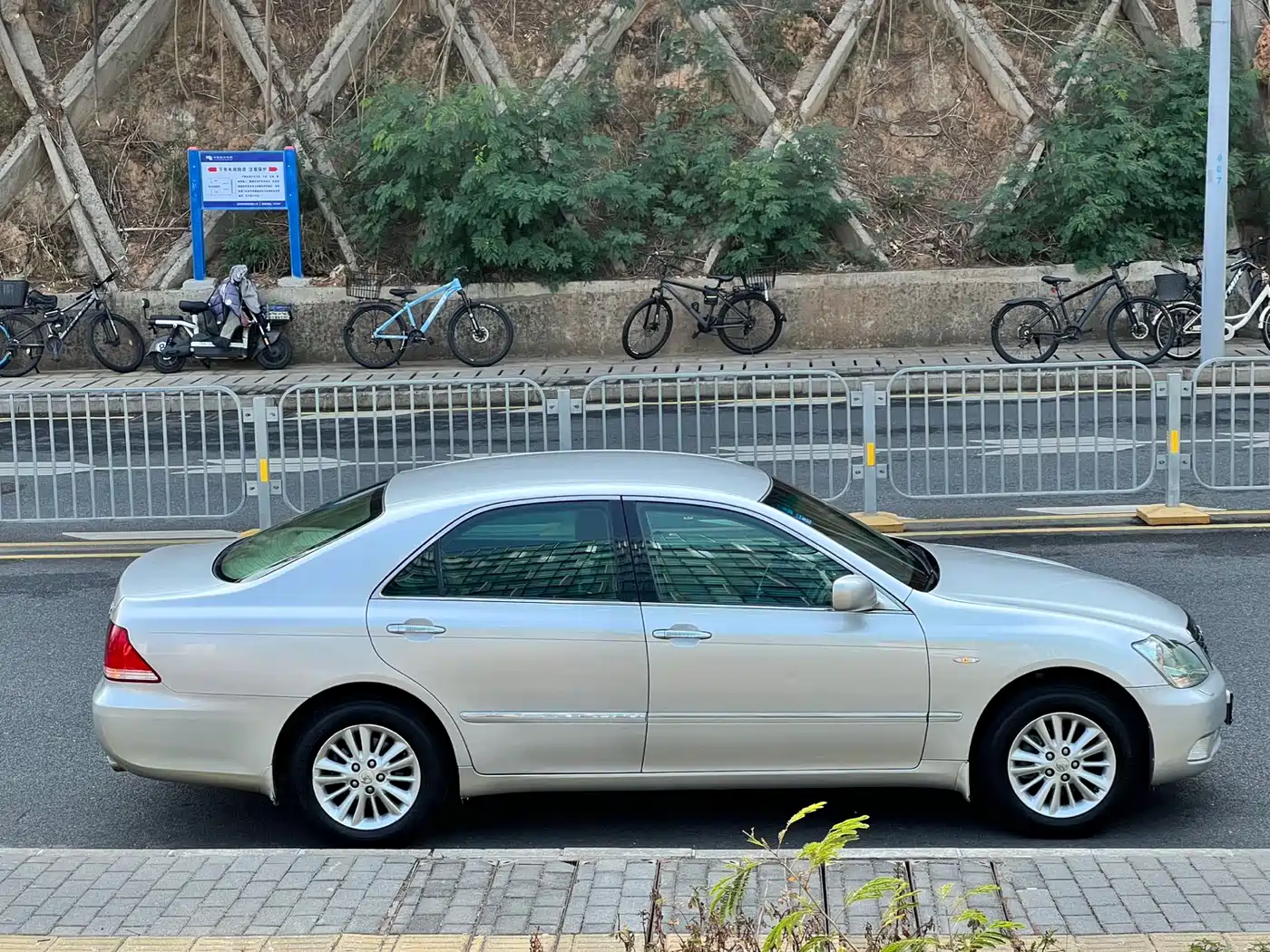 Toyota Crown 2007 2.5L Royal Leather Edition фото 7