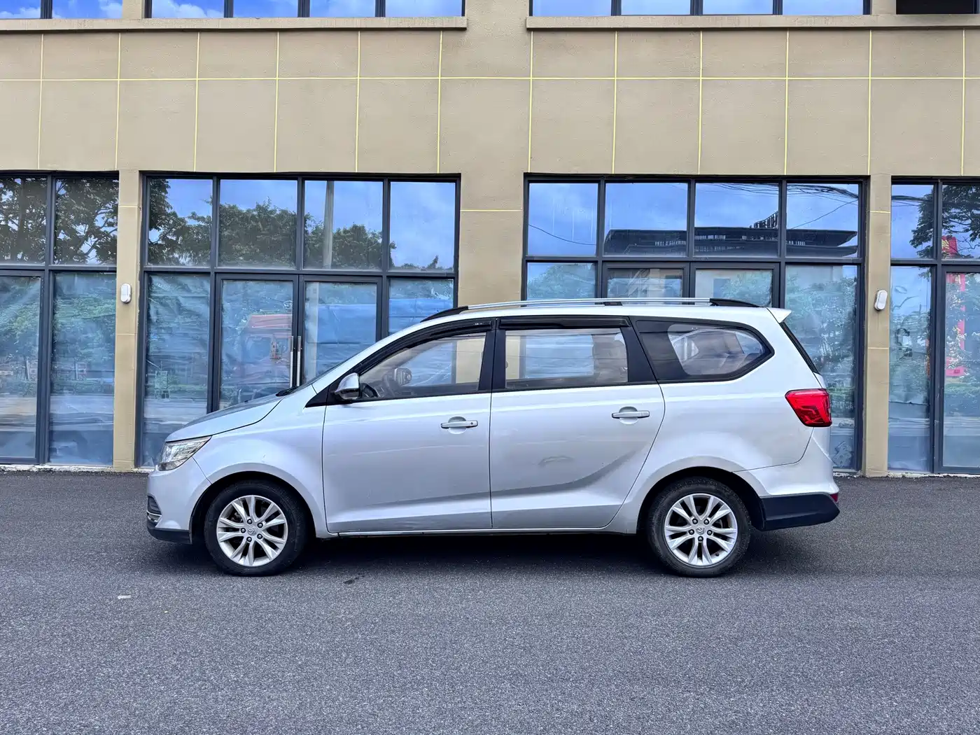 Фото 7 - Baojun 730