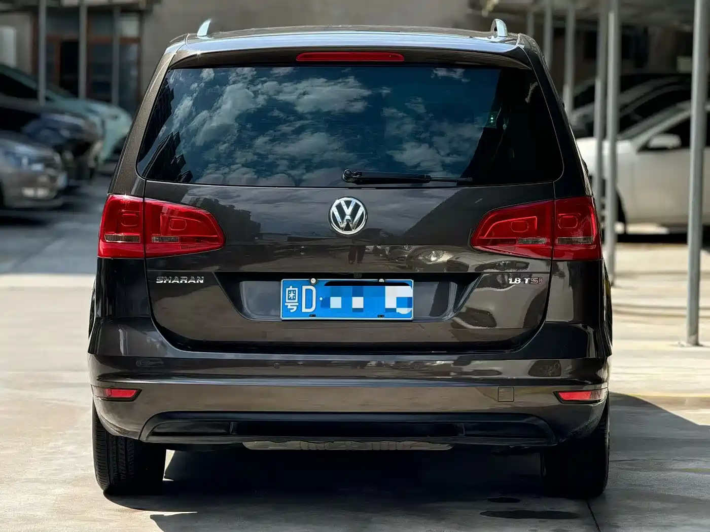 Volkswagen Sharan 2013 1.8TSI Comfort фото 9