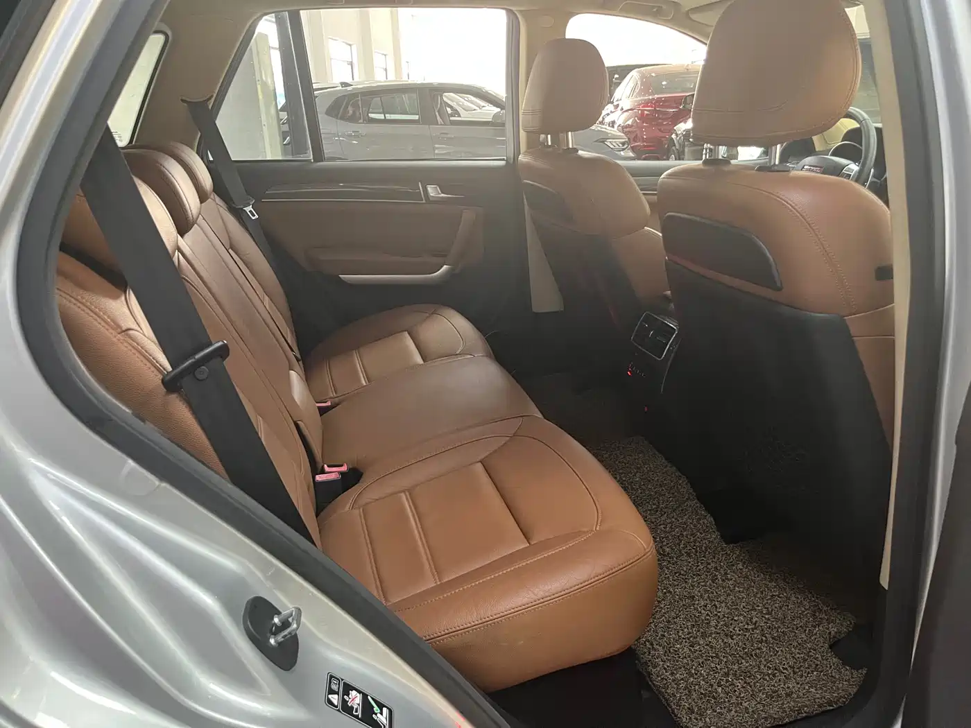 Haval H8 2015 2.0T 2WD Luxury фото 15