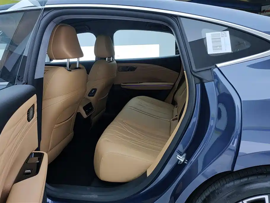 Geely Galaxy Galaxy Xingyao 8 2025 130km EM-P Explorer Edition фото 11