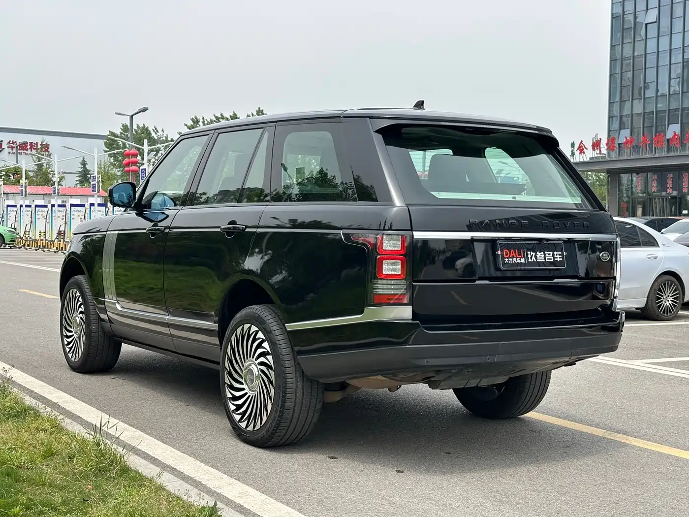 Land Rover Range Rover 2016 3.0 SC V6 Vogue фото 6
