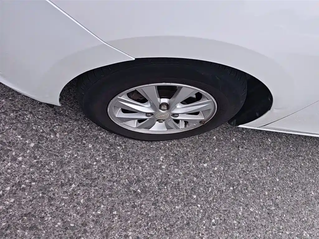 Chevrolet Sail 2015 Sail 3 1.5L Manual Ideal Sunroof Edition фото 23