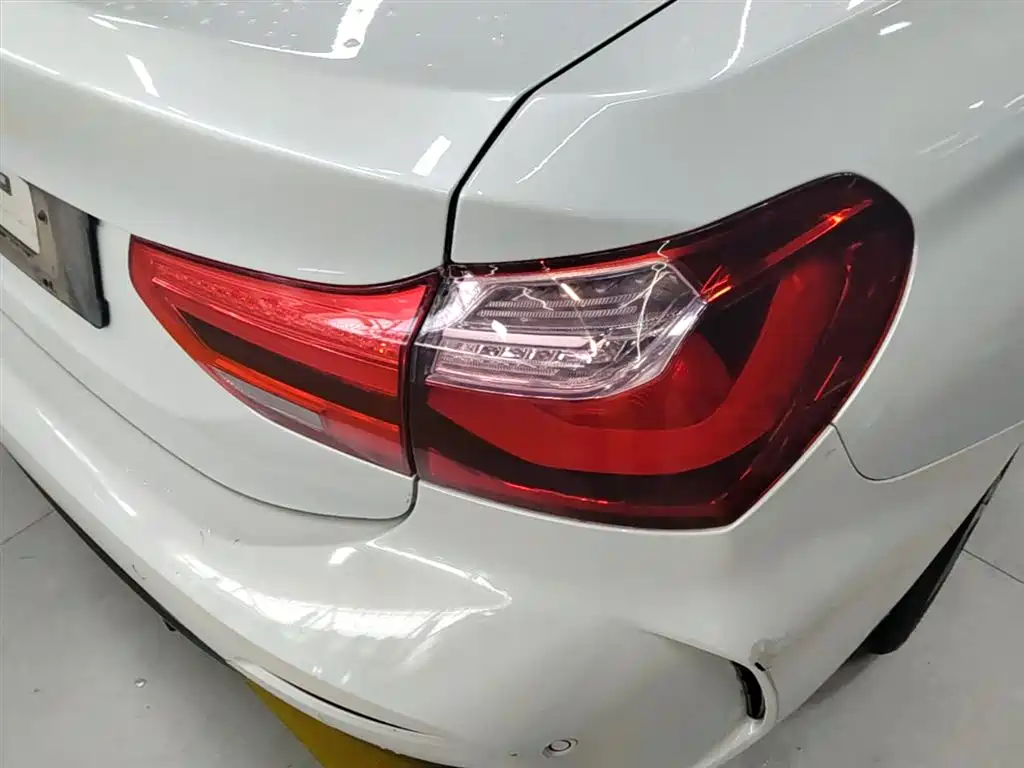 BMW 1 Series 2019 118i M Sport Package фото 8