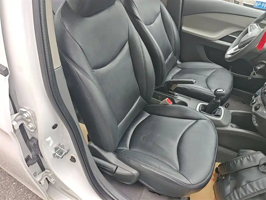 Chevrolet Sail 2015 Sail 3 1.5L Manual Ideal Sunroof Edition фото 25