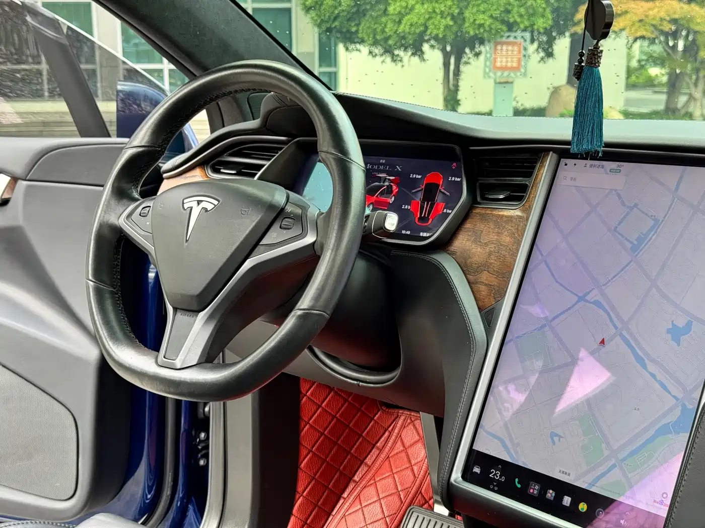 Фото 11 - Tesla Model X
