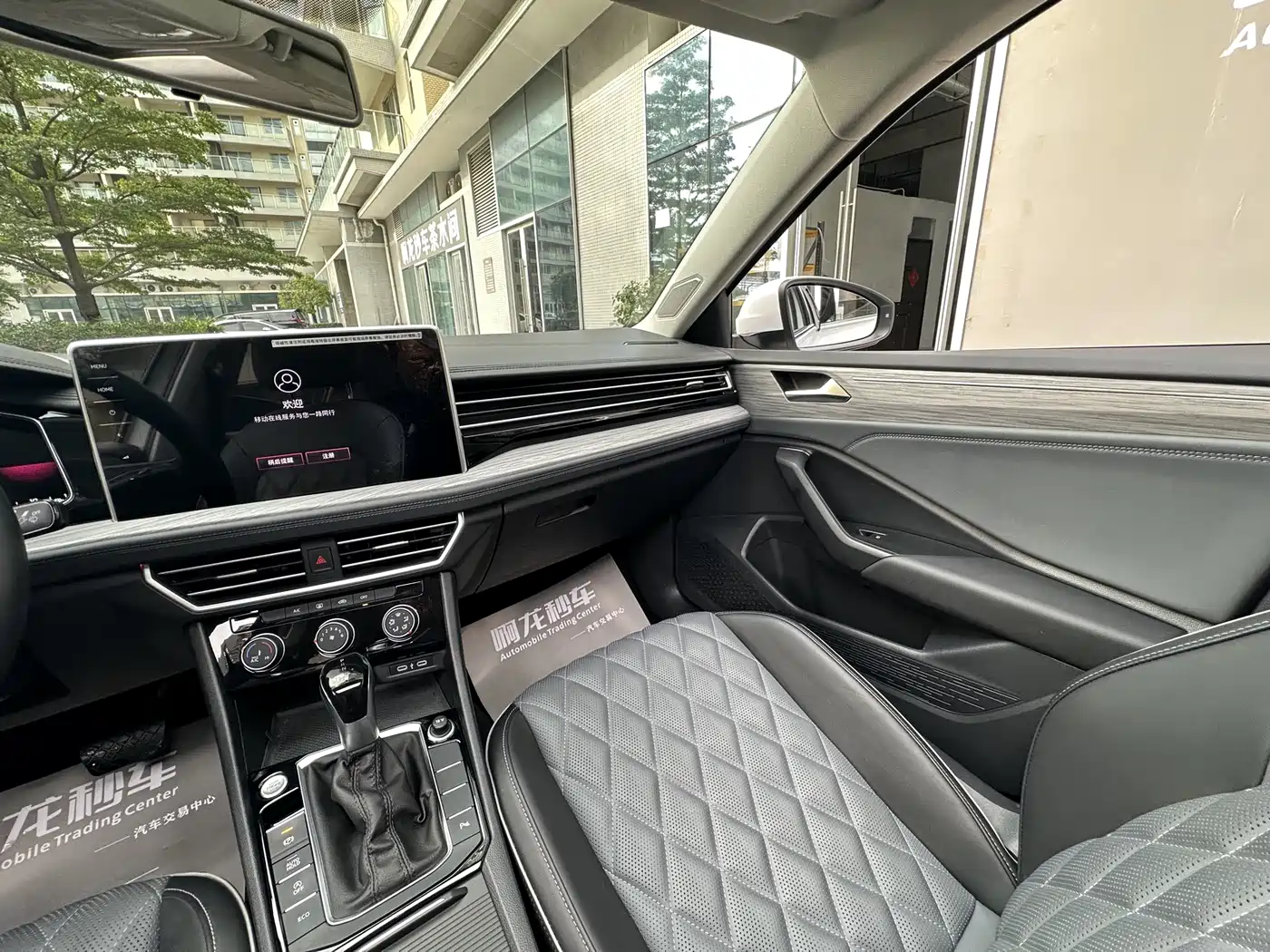 Volkswagen Sagitar 2025 Model Second Facelift 300TSI DSG Transcend Edition фото 24