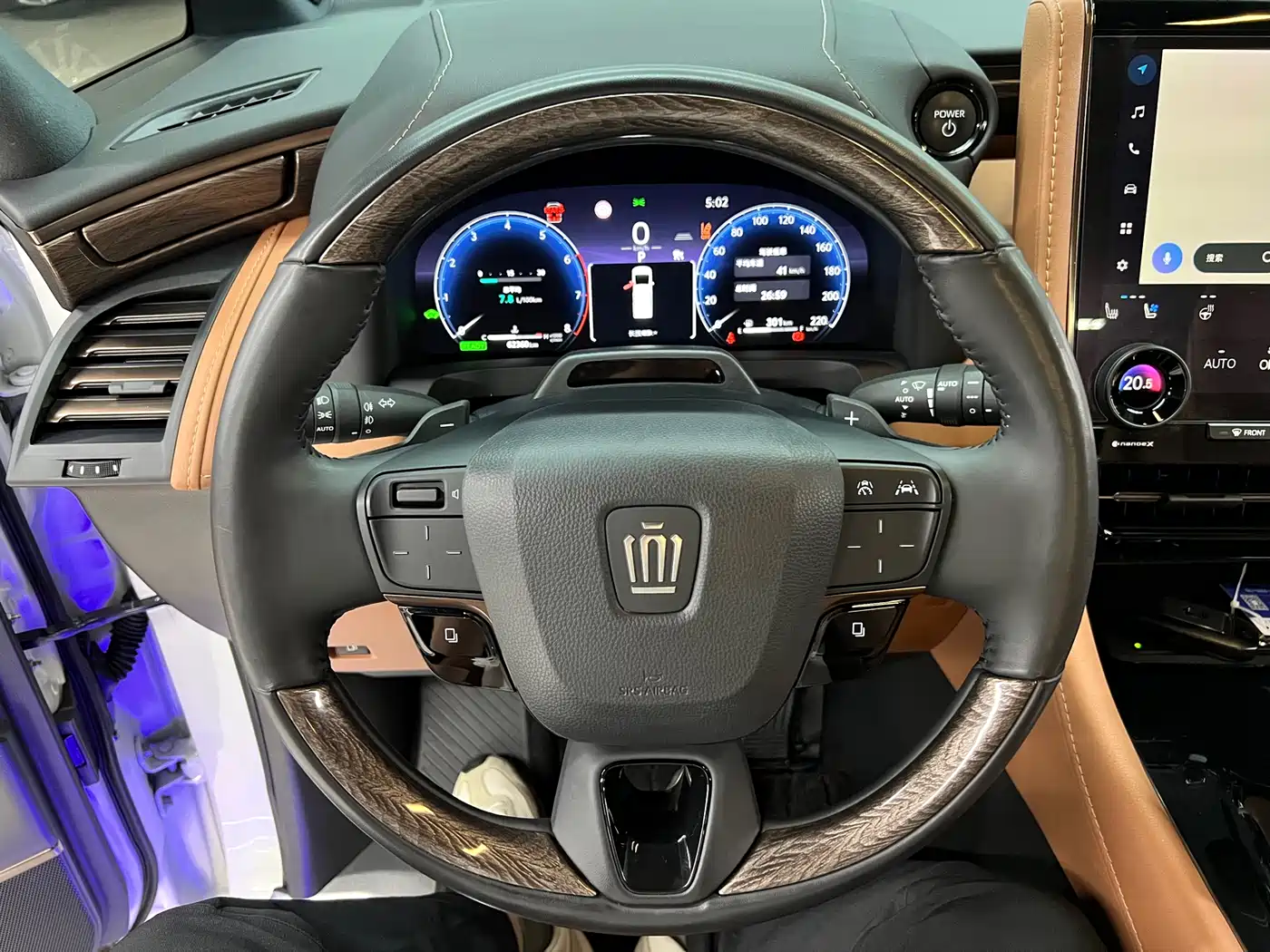 Toyota Vellfire 2024 Crown Hybrid 2.5L Executive Premium Edition фото 24