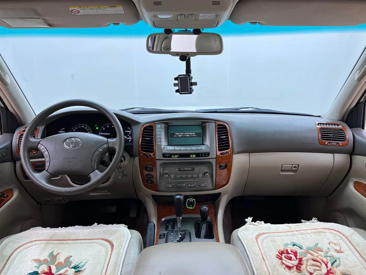 Toyota Land Cruiser 2005 Model 4.7L Automatic VX-R Luxury DVD Edition фото 11