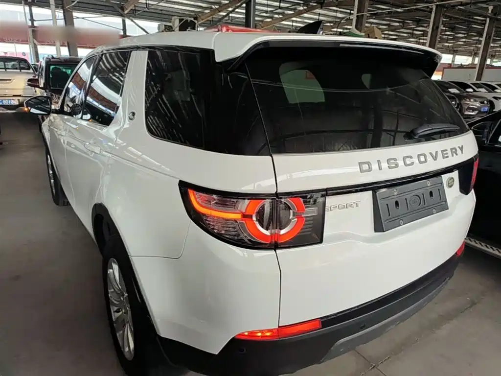 Land Rover Discovery Sport 2019 240PS SE Edition China VI фото 5