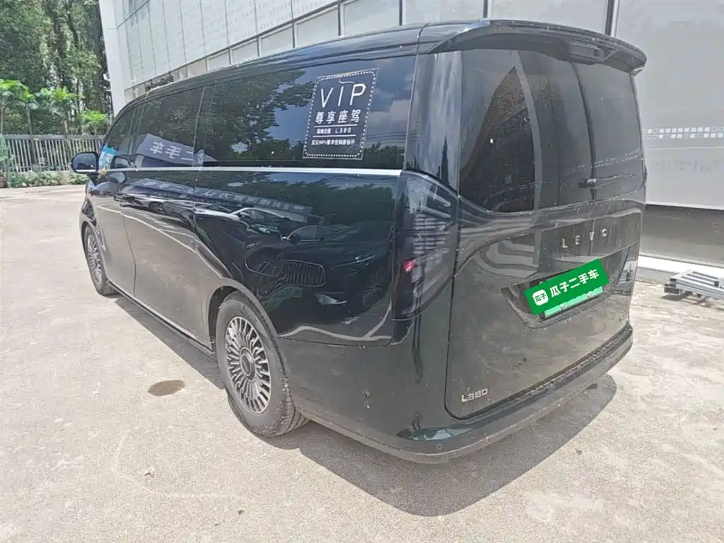 Geely Galaxy Yizhen L380 2025 Model 805km Flagship Edition AWD фото 5