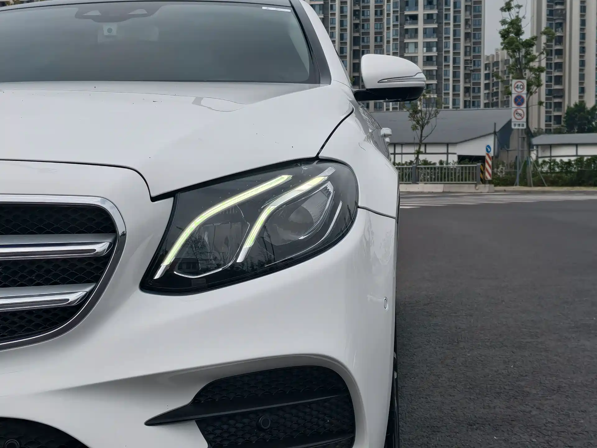 Фото 5 - Mercedes-Benz E-Class