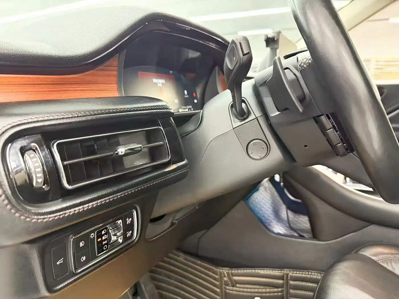 Lincoln Aviator, миниатюра 15