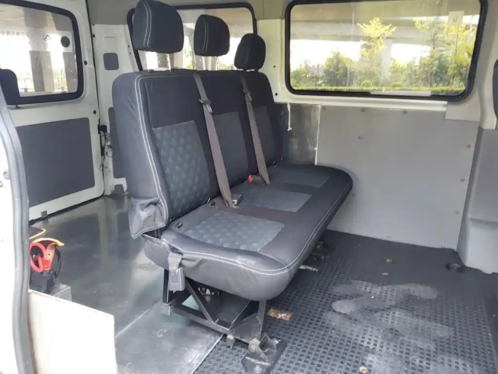Maxus Xintu V80 2019 2018 2.5T 6MT Aoyun Short Wheelbase Medium Roof 5-6-seater