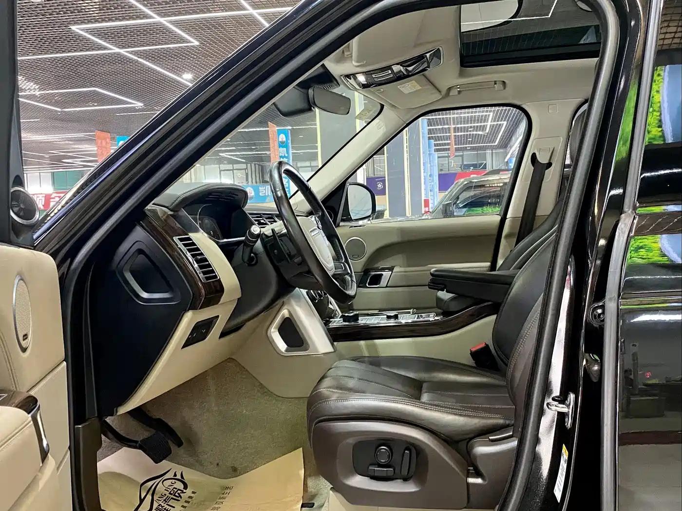 Land Rover Range Rover 2017 3.0 SC V6 Vogue фото 11