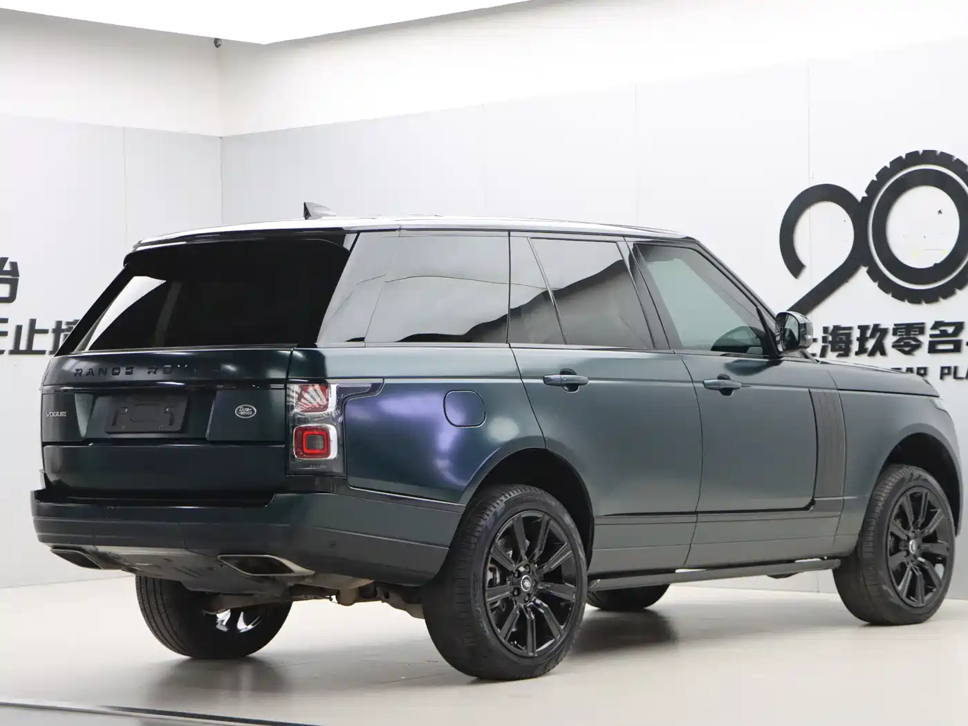 Land Rover Range Rover 2020 3.0 L6 Shengshi Edition фото 6