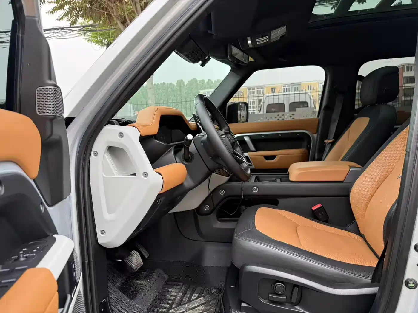 Land Rover Defender 2023 Model 110 3.0T P400 X-DYNAMIC HSE фото 15