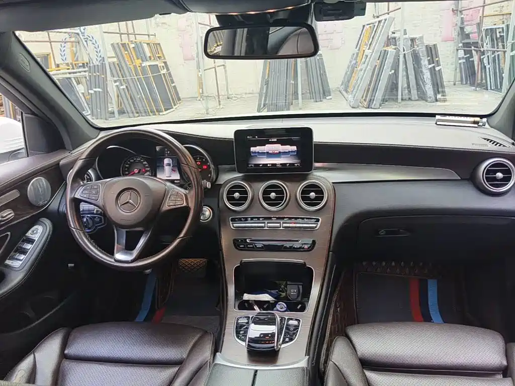 Фото 12 - Mercedes-Benz GLC