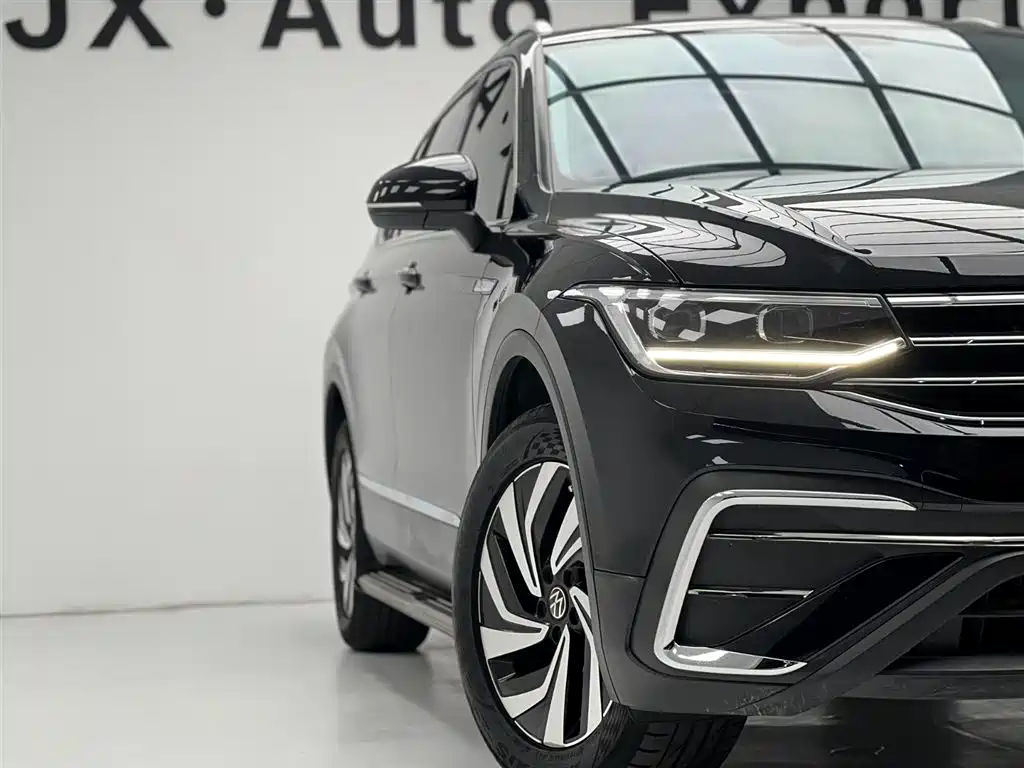 Volkswagen Tiguan L 2023 280TSI 2WD Trend Limited Edition фото 6