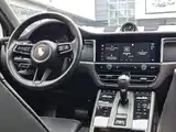Photo 18 - Porsche Macan