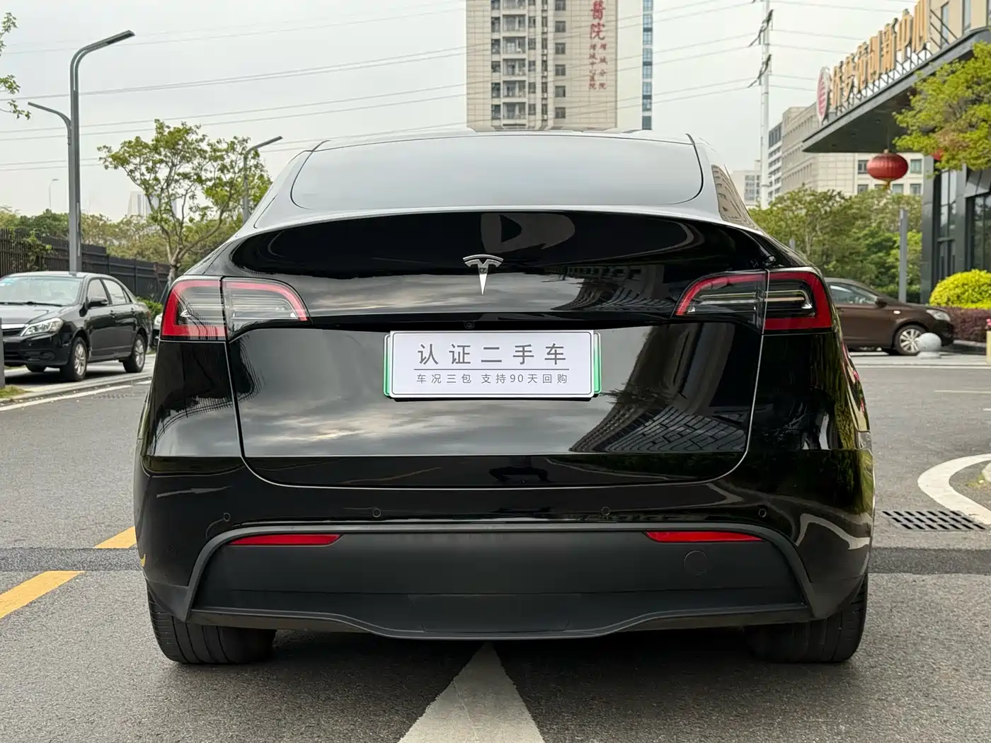 TESLA MODEL Y