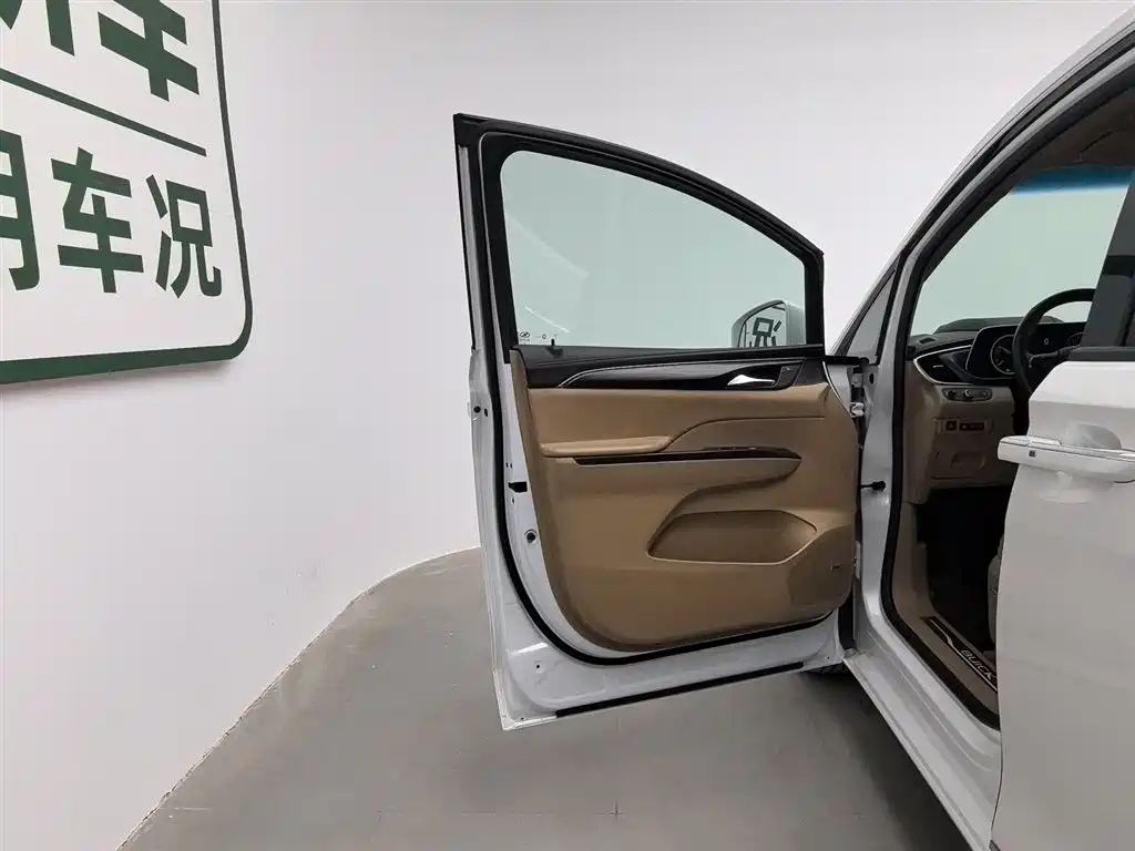Buick GL8 2021 ES Landlord 653T Smart Flagship фото 8
