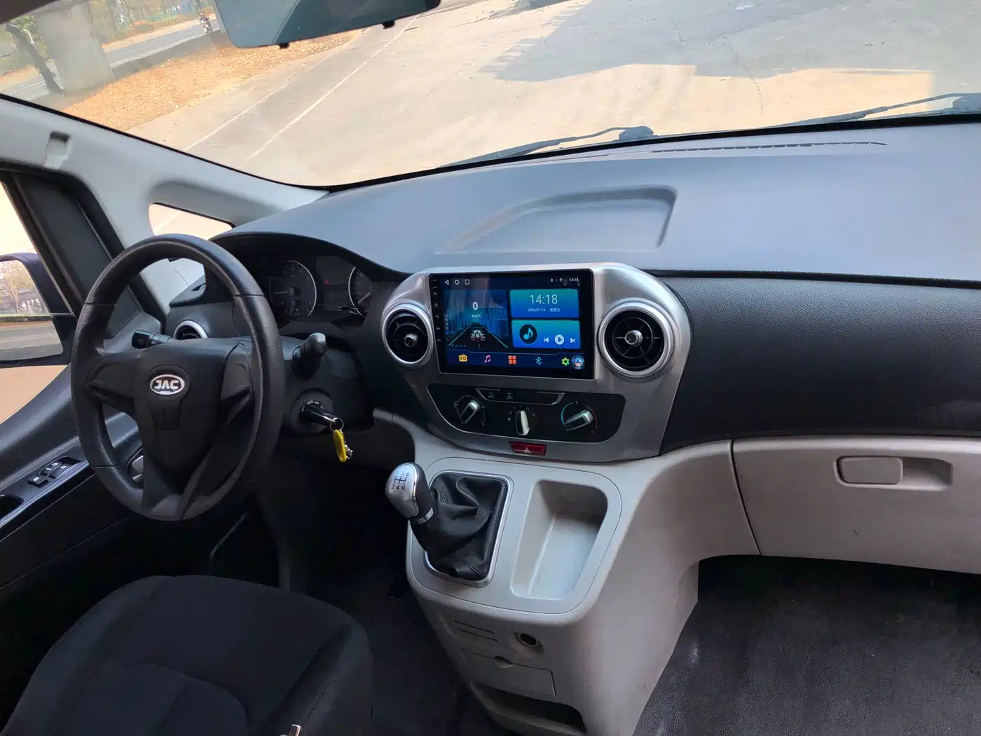 JAC Refine M3 2023 2023 PLUS 1.8L Shuttle 2-seater