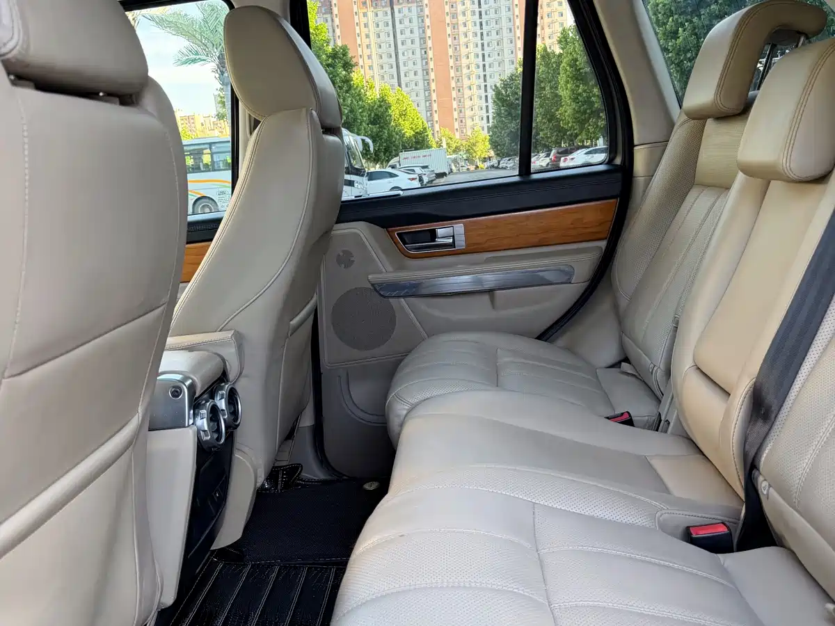 Land Rover Range Rover Sport 2010 2010 3.0 TDV6 HSE Diesel