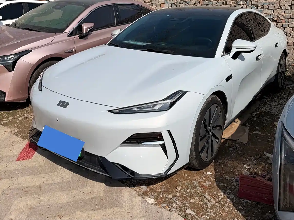 GEELY GALAXY GALAXY E8