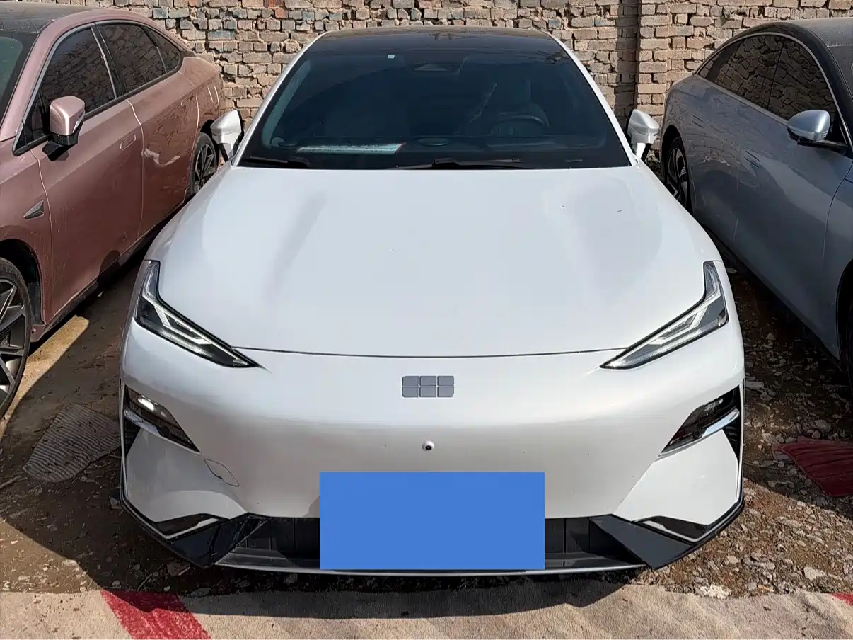 GEELY GALAXY GALAXY E8