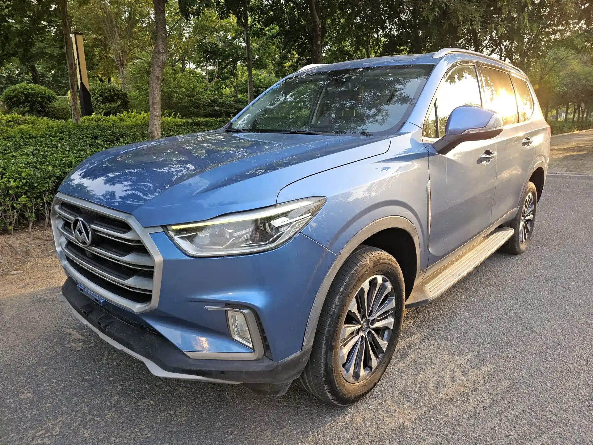 Фото 1 - Maxus D90