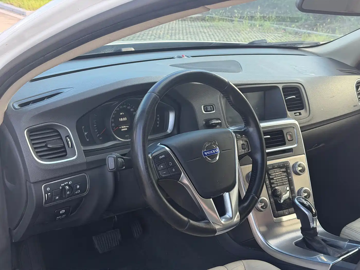 Photo 11 - Volvo S60