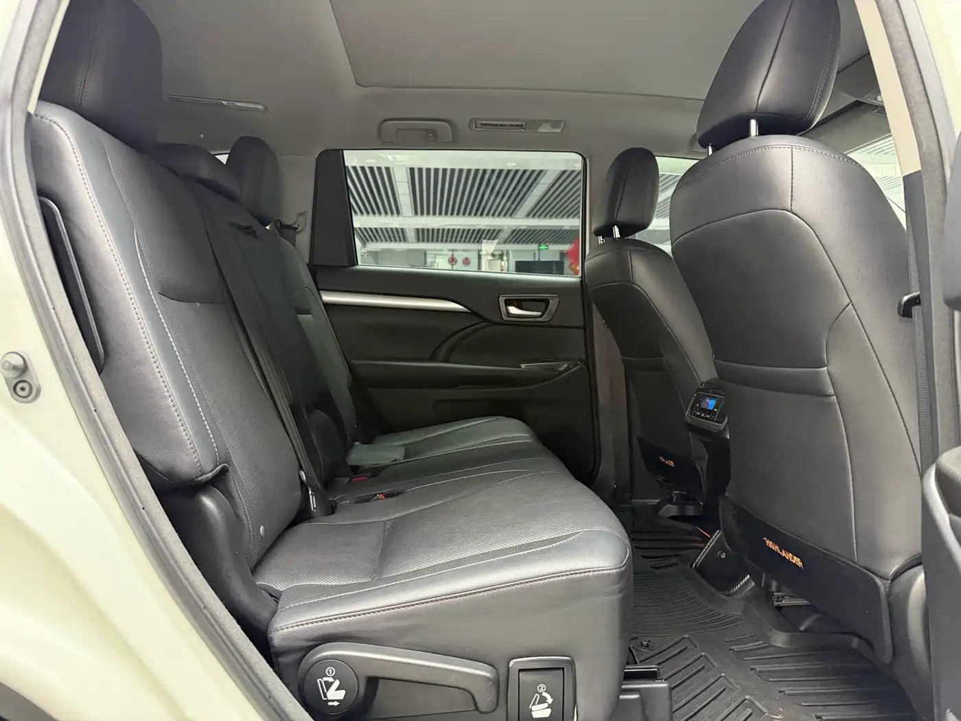 Toyota Highlander 2018 2.0T 4WD Premium 7-seater China VI фото 21