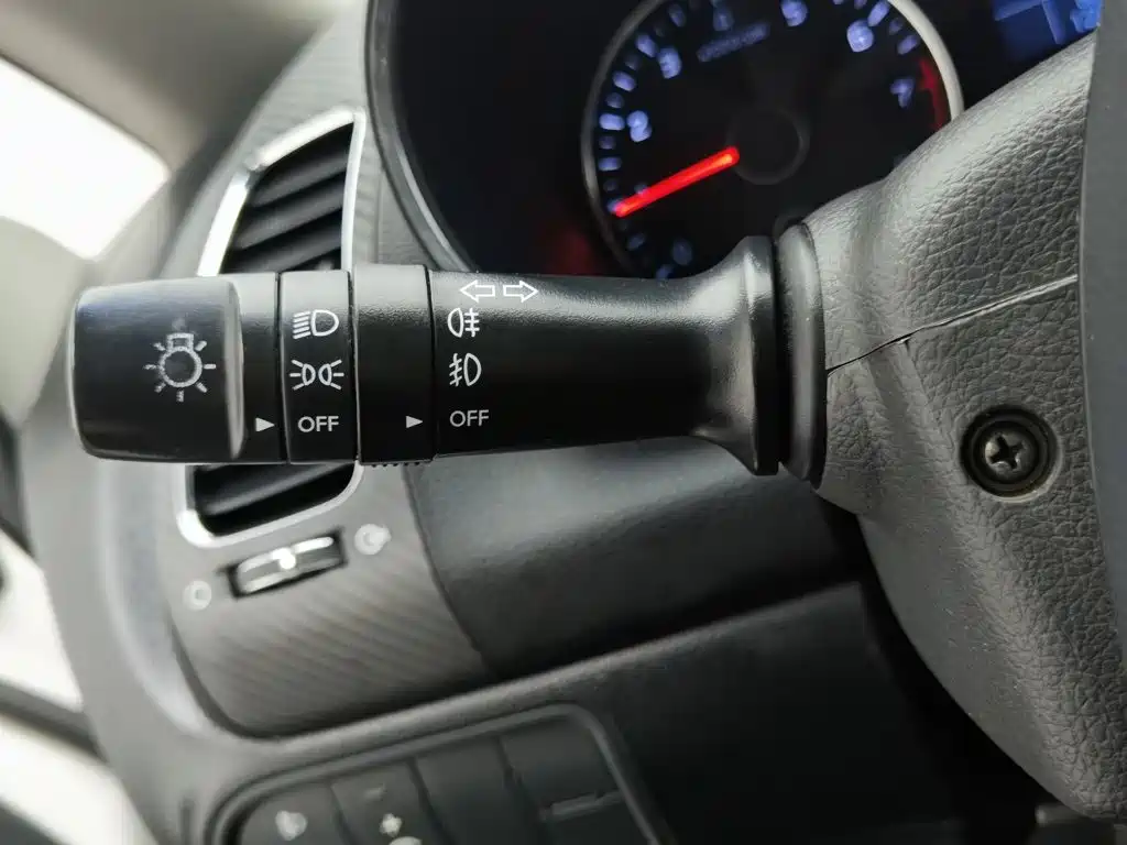 Kia K3S 2014 2014 1.6L Manual GLS