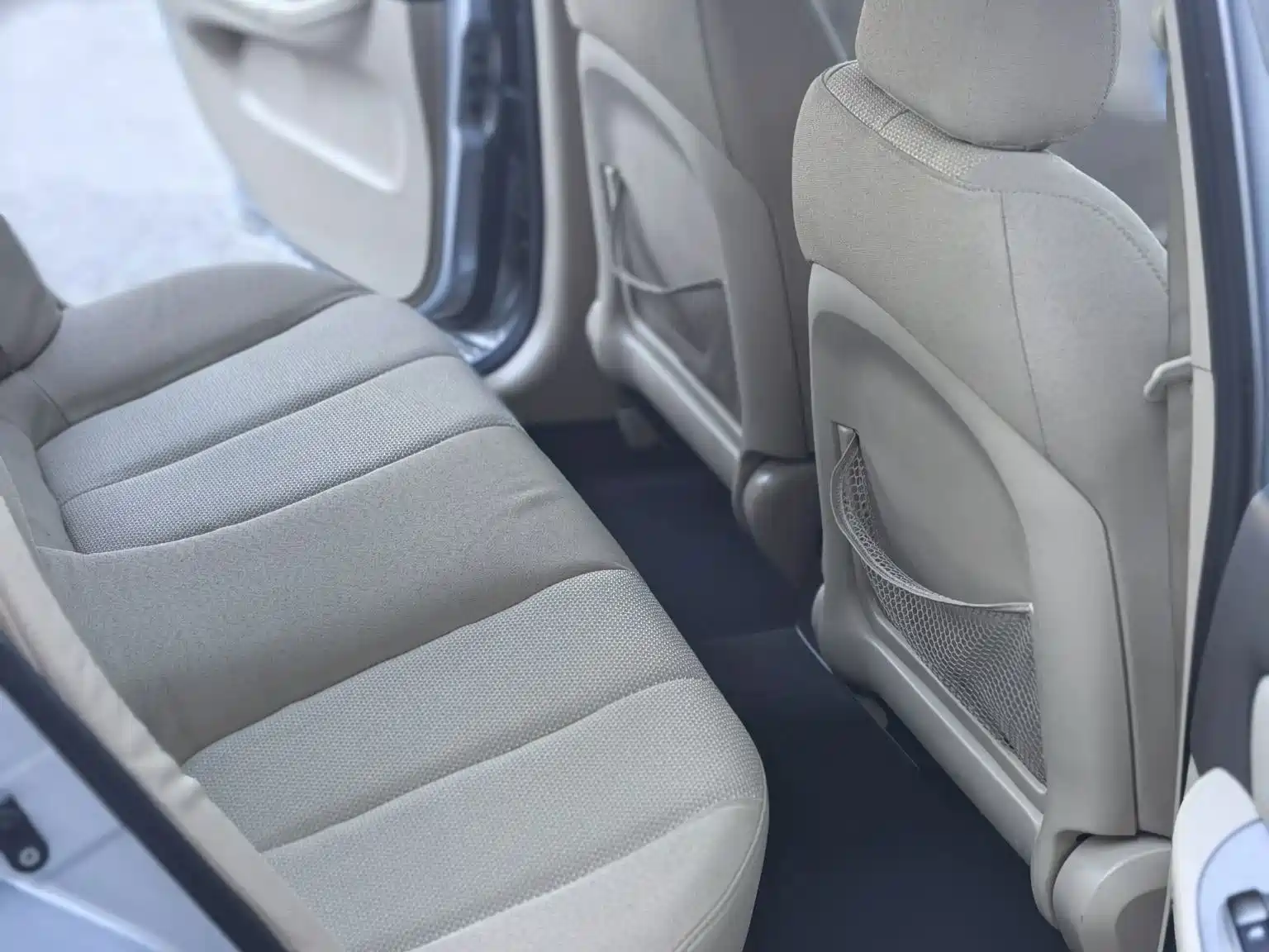 Photo 12 - Hyundai Elantra