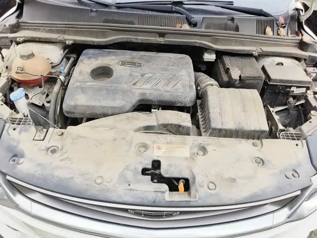Фото 3 - Geely Coolray