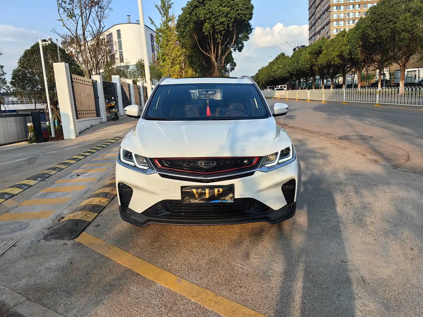 Geely Coolray 2019 2019 260T DCT Hunter China VI