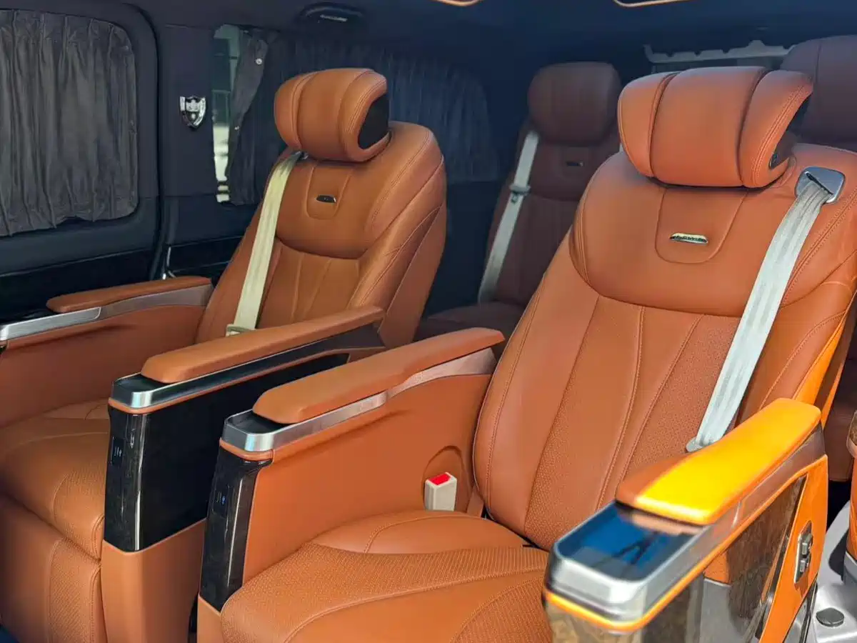 Mercedes-Benz V-Class 2022 V 260 L Long Wheelbase Luxury Edition фото 10