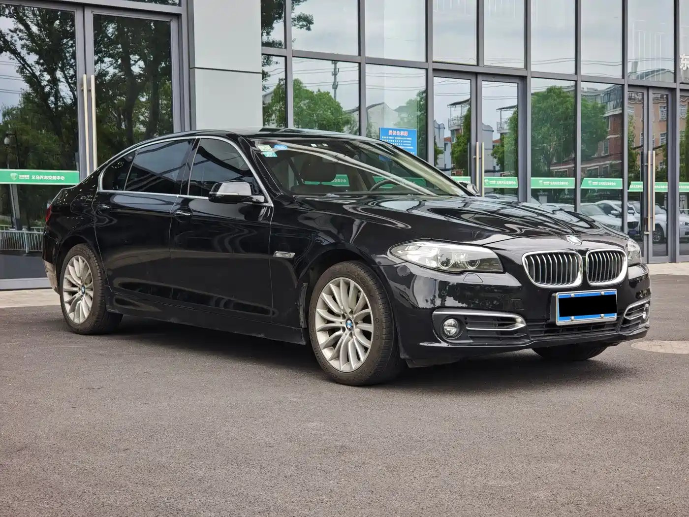 BMW 5 Series 2014 525Li Luxury Design Package фото 3