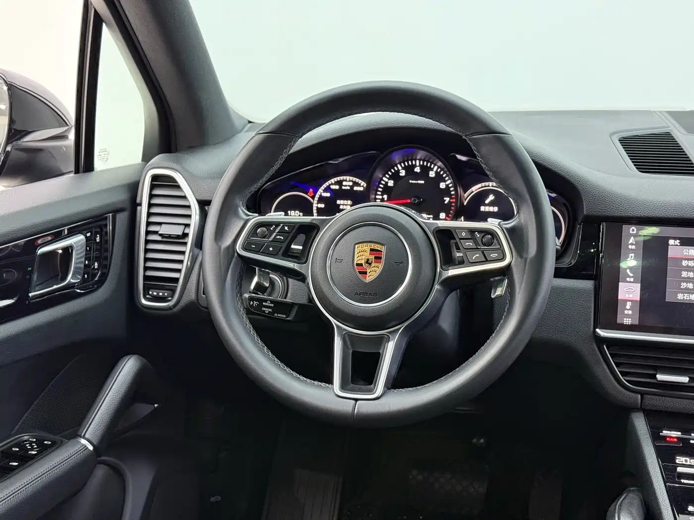 Porsche Cayenne 2019 Cayenne 3.0T фото 19