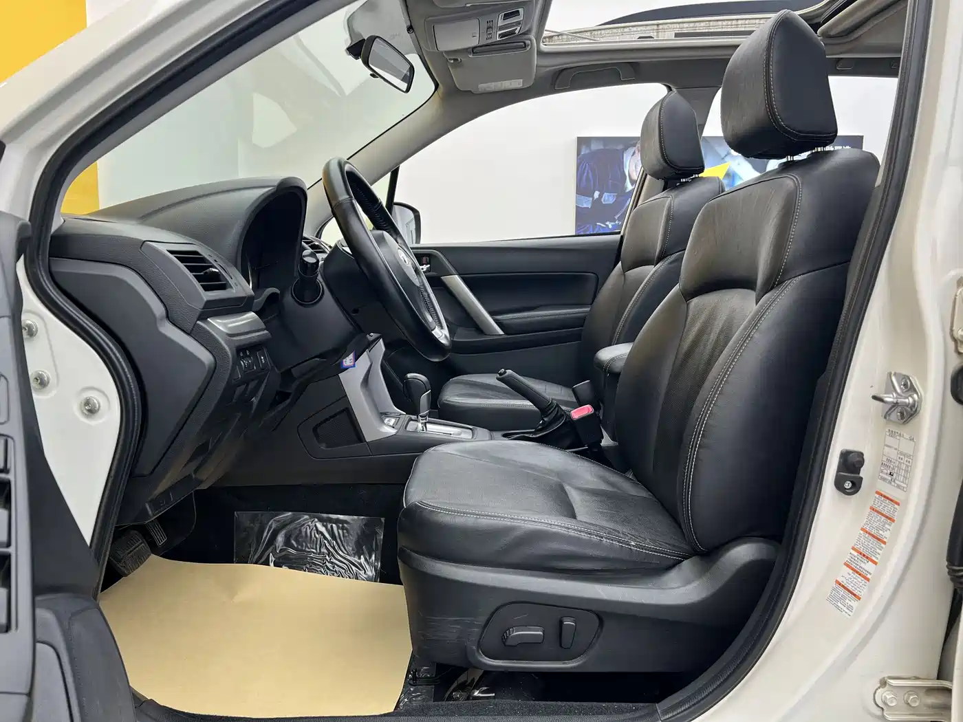 Subaru Forester 2014 2.0i Automatic Luxury Edition фото 10