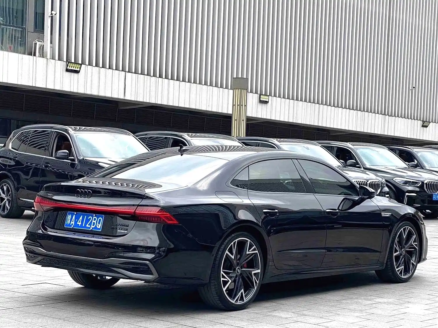 Photo 8 - Audi A7L