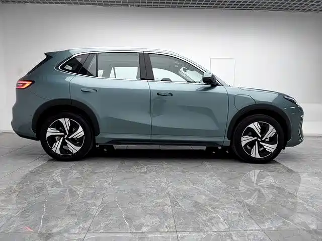 GEELY GALAXY GALAXY E5