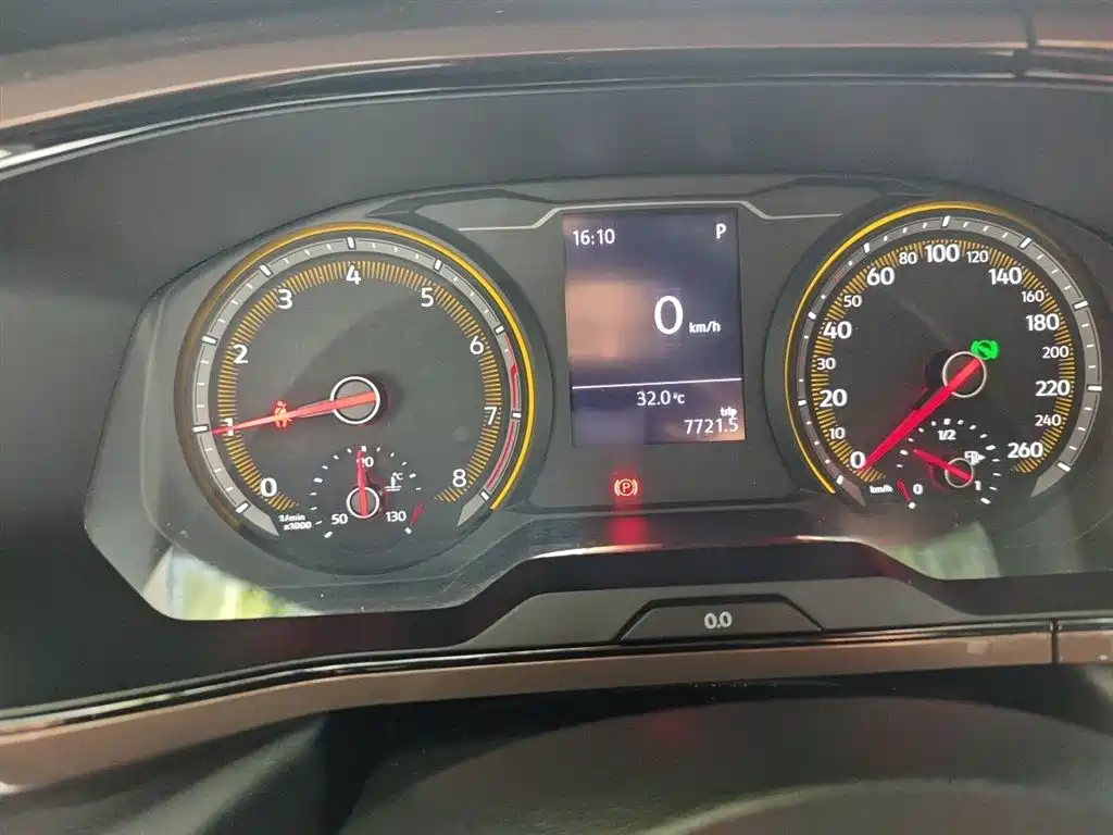 Volkswagen Tharu 2020 280TSI 2WD Comfort Edition China VI фото 4