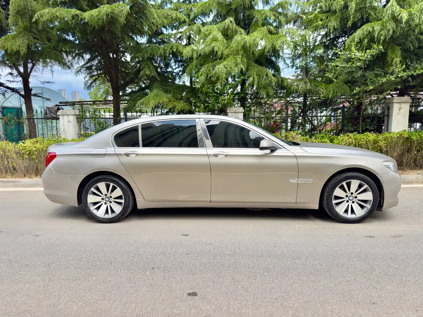 BMW 7 Series 2011 730Li Elegance фото 6