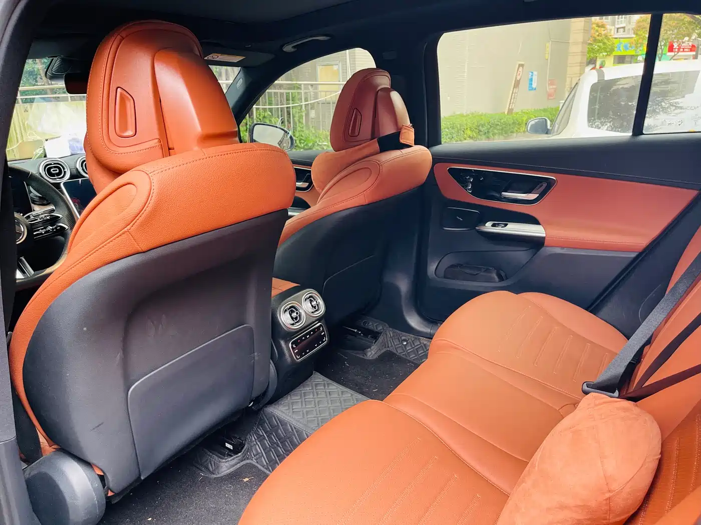 Mercedes-Benz GLC 2025 GLC 300 L 4MATIC Dynamic 5-seater фото 6